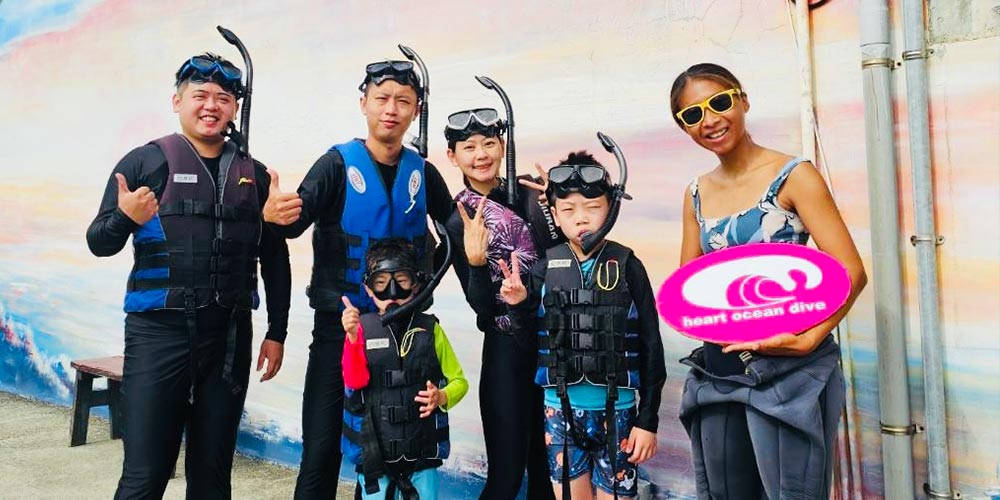 墾丁浮潛體力要求低嗎?新手、親子、年長者輕鬆入門指南 - 心海墾丁專業指導1000x500 墾丁浮潛體力要求低嗎?新手、親子、年長者輕鬆入門指南 - 心海墾丁專業指導1000x500
