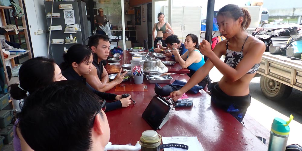 divemaster-internship-kenting1